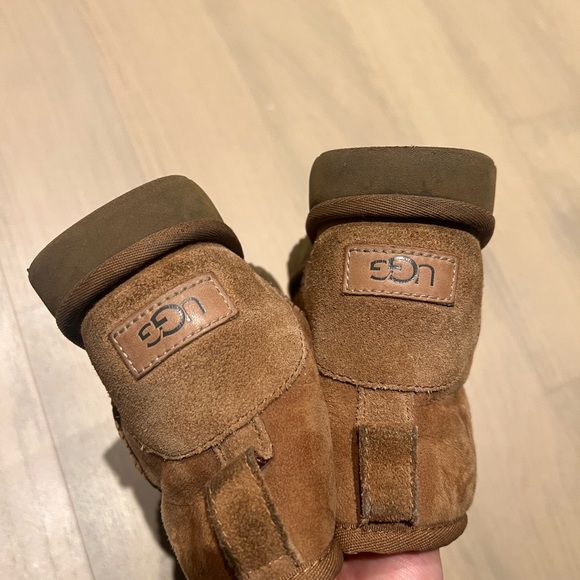 UGG Classic Mini II Boot - Picture 5 of 6